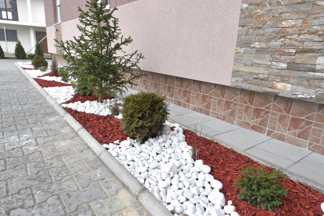 Olimp Motell Kraljevo Exteriör bild